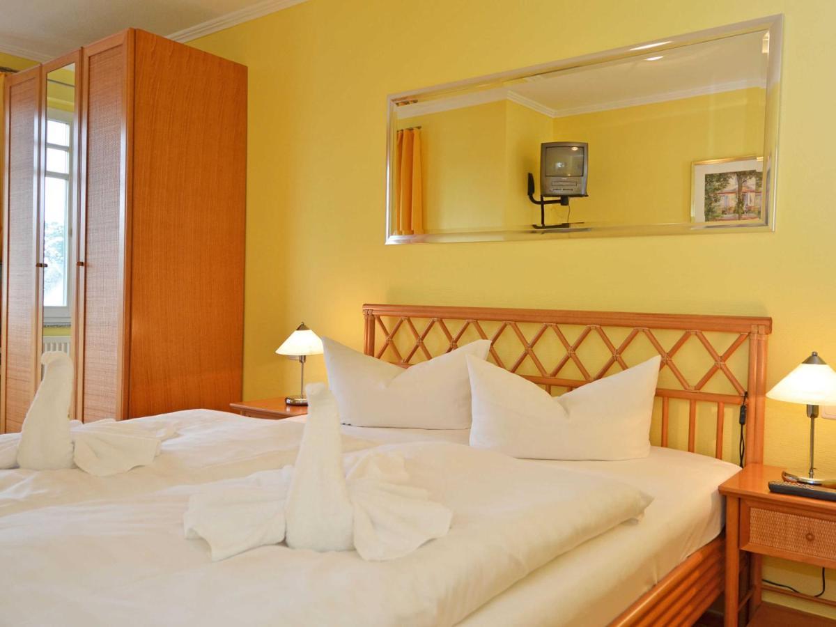Villa Laetitia - WG 15 - zentral, strandnah, 2 Balkone Binz Esterno foto